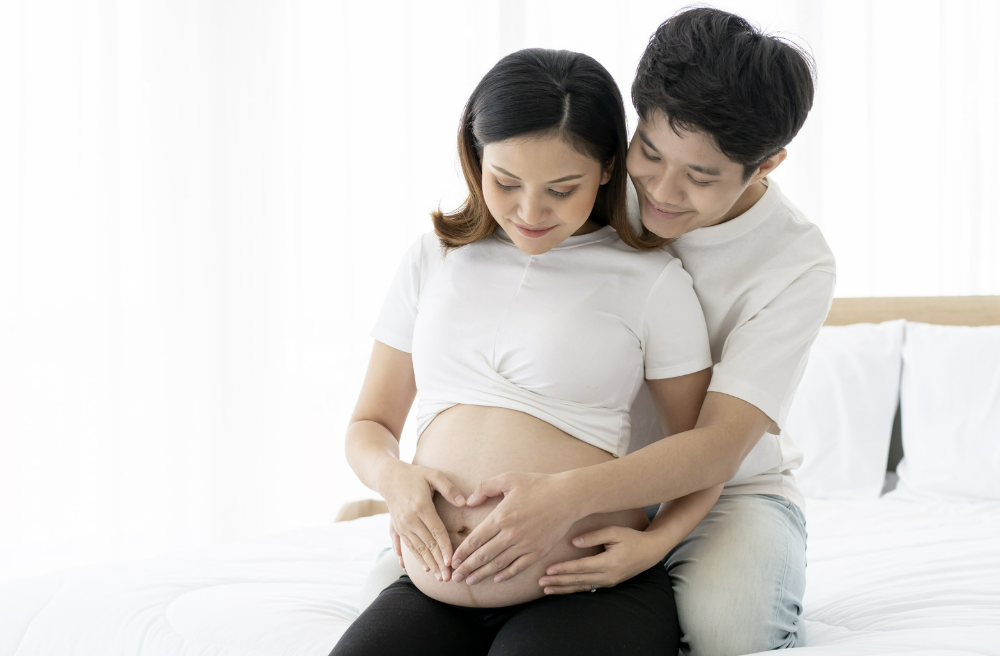 Induksi alami, mempercepat persalinan, cara induksi aman, metode induksi alami, tanda persalinan, Bunda, si Kecil